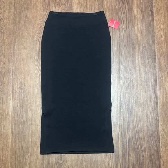 🔥🔥🔥SPANX Black Pencil Midi Skirt for Cocktail Size: XS🔥🔥🔥 - Picture 1 of 10
